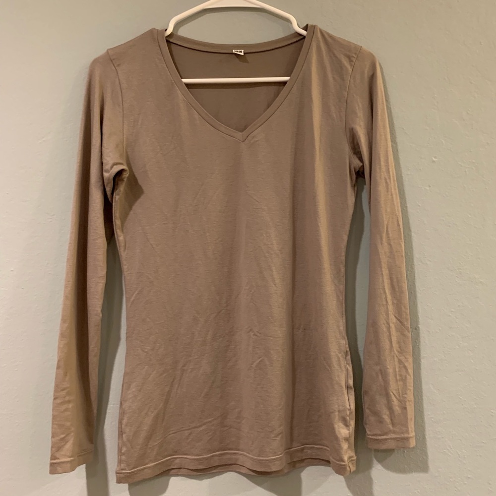 Uniqlo Heat Tech V-neck